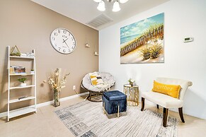 Central Family Home w/ Lanai < 10 Mi to Disney!