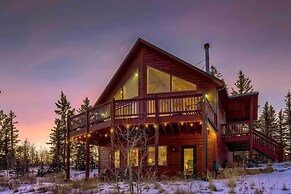 Jefferson Cabin w/ Fire Pit: Near Hiking Trails!