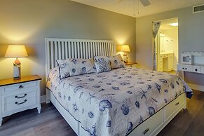 Sunny Ocean Village Beach Condo: Community Pool