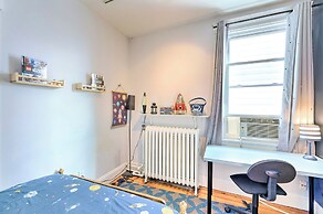 Cincinnati Home w/ Deck & Private Hot Tub!