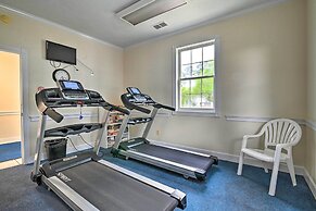 Inviting Myrtle Beach Condo w/ Pool Access!