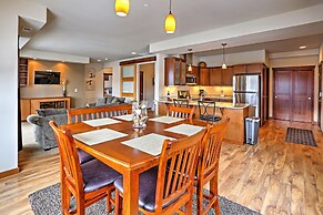 Lake Chelan 'manson Bay' Condo w/ Pool Access!