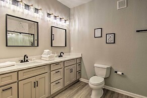 Vista Cay Resort Condo ~ 5 Mi to Universal!