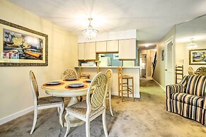 Niceville Condo w/ Pool Access < 8 Mi to Destin!