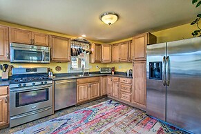 Patio, Grill & Yard: Cozy Denver Abode!