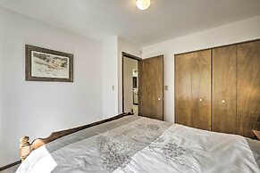 'the River Home' Cabin w/ Yard: Near Wolf Creek!