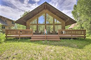 'the River Home' Cabin w/ Yard: Near Wolf Creek!