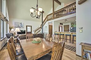 'the River Home' Cabin w/ Yard: Near Wolf Creek!