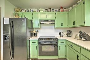 'the River Home' Cabin w/ Yard: Near Wolf Creek!