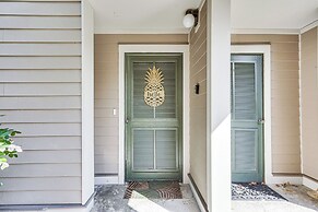 Luxe Tropical Resort Escape - Beaches Nearby!