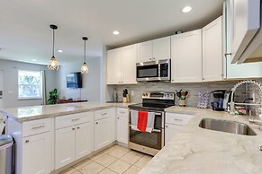 < 3 Mi to Juno Beach: Coastal Townhome w/ Patio!