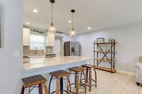 < 3 Mi to Juno Beach: Coastal Townhome w/ Patio!