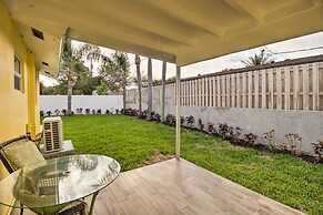 < 3 Mi to Juno Beach: Coastal Townhome w/ Patio!