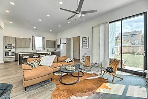 Luxurious & Spacious Austin Home ~ 8 Mi to Dtwn!
