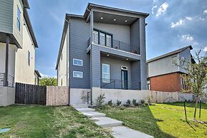Luxurious & Spacious Austin Home ~ 8 Mi to Dtwn!