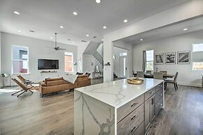 Luxurious & Spacious Austin Home ~ 8 Mi to Dtwn!