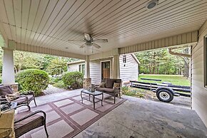 Family Home w/ Deck on Lake Sara: Pets are Welcome