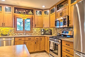 Family Home w/ Deck on Lake Sara: Pets are Welcome