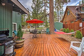 3 Mi to Skiing: Big Bear Cabin w/ Deck