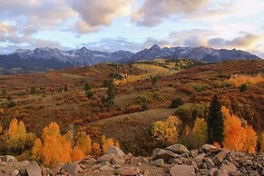 Montrose Adventure Base: Near Skiing & San Juans!