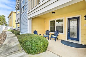 Corpus Christi Home w/ Golf Cart: Walk to Beach!