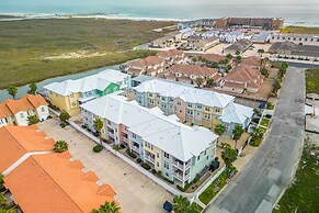 Corpus Christi Home w/ Golf Cart: Walk to Beach!