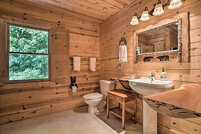 Hayesville Cabin w/ Game Room & Mtn Views!