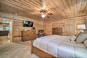 Hayesville Cabin w/ Game Room & Mtn Views!