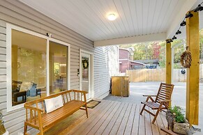 Luxe Mountain Home Near Ridgecrest & Asheville!