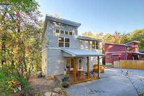Luxe Mountain Home Near Ridgecrest & Asheville!