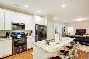 Luxe Mountain Home Near Ridgecrest & Asheville!