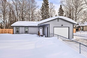 Kenai Home w/ Fireplace < 10 Mi to Big Eddy!