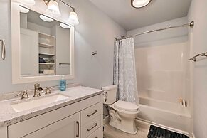 Kenai Home w/ Fireplace < 10 Mi to Big Eddy!