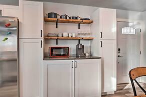 Kenai Home w/ Fireplace < 10 Mi to Big Eddy!