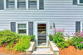 3 Mi to Bourne Scenic Park: Quaint Cape Cod Apt