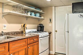 3 Mi to Bourne Scenic Park: Quaint Cape Cod Apt
