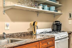 3 Mi to Bourne Scenic Park: Quaint Cape Cod Apt