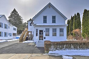Cozy Getaway - 10 Miles to Mount Wachusett Skiing!