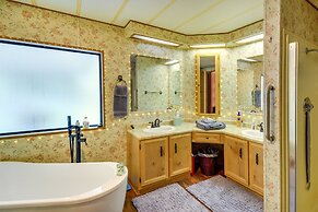 Secluded Port Townsend Retreat: Pets Welcome!