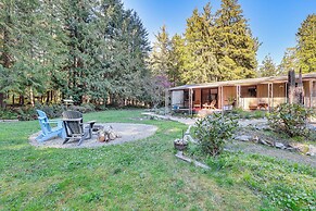 Secluded Port Townsend Retreat: Pets Welcome!