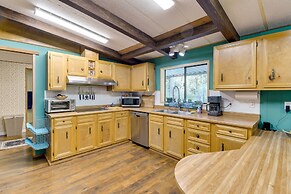 Secluded Port Townsend Retreat: Pets Welcome!