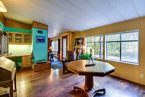 Secluded Port Townsend Retreat: Pets Welcome!