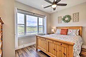 Walk To Golf: Modern Mtn-view Home in Granby