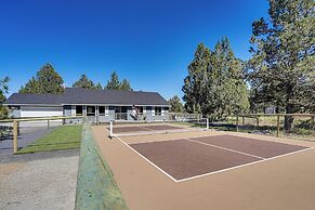 Pickleball Country Retreat in Bend!