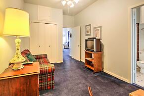 Historic Galveston Apartment - 1 Mi to The Strand!