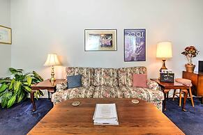 Historic Galveston Apartment - 1 Mi to The Strand!