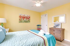 Steps to Beach: Galveston Vacation Rental!