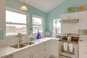 Steps to Beach: Galveston Vacation Rental!