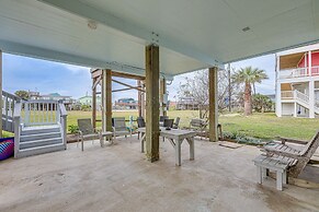 Steps to Beach: Galveston Vacation Rental!