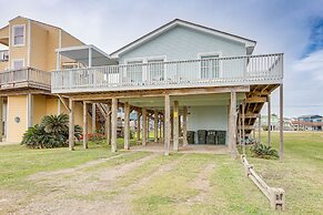 Steps to Beach: Galveston Vacation Rental!